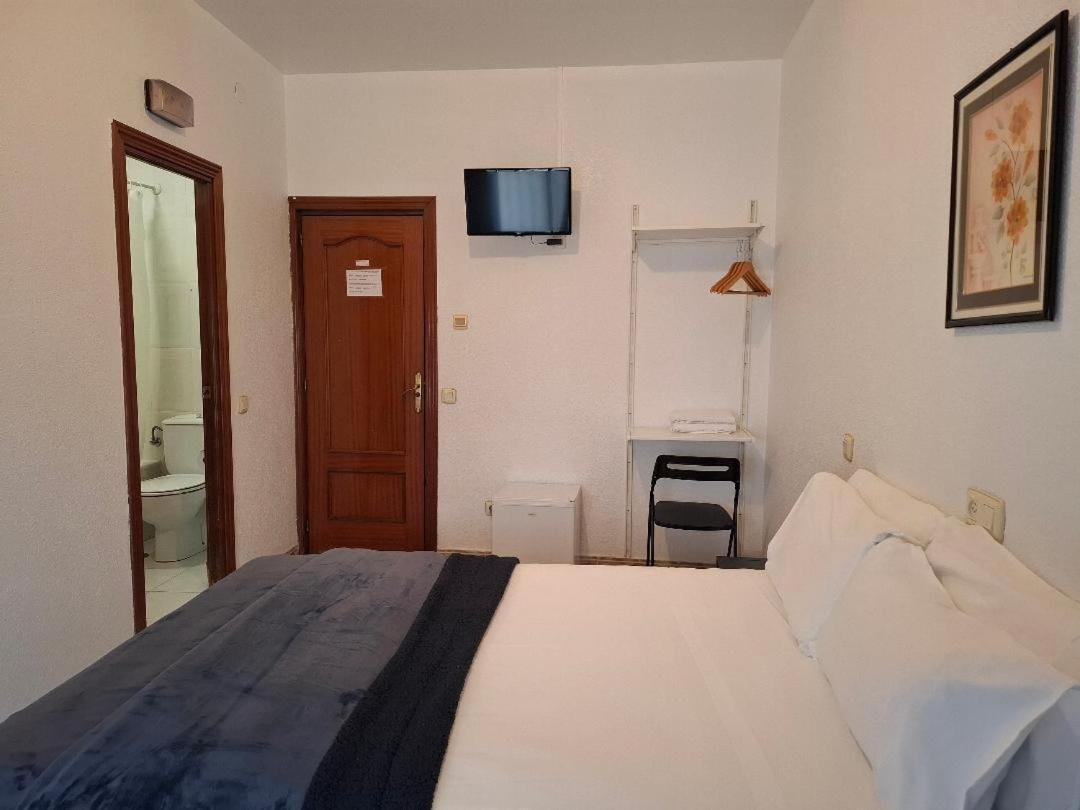 Hostal Palacios Fuencarral Madri Exterior foto