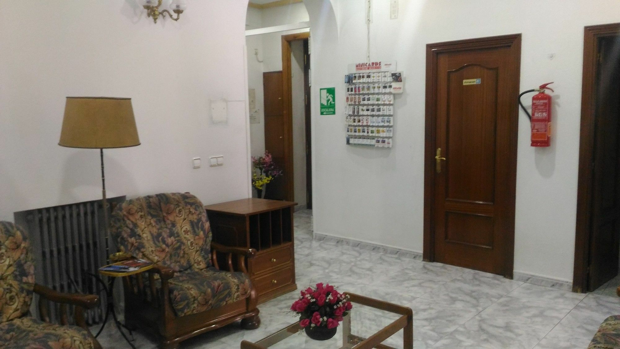 Hostal Palacios Fuencarral Madri Exterior foto